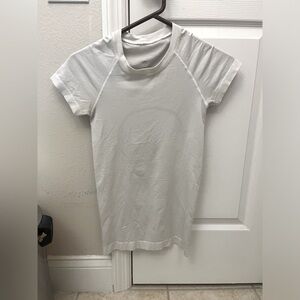 lululemon swiftly tech, size 2, worn twice